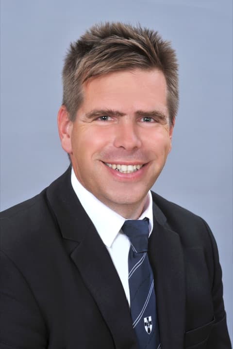 dr. Kovács Örs László